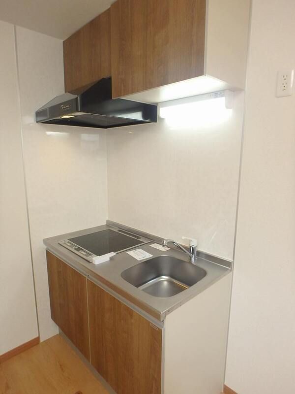 1K Apartment for Rent in Chigasaki, Kanagawa - Thumbnail 3