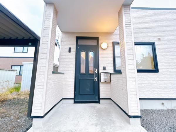 4LDK Corner Lot House for Sale in Asahikawa, Hokkaido - Thumbnail 3