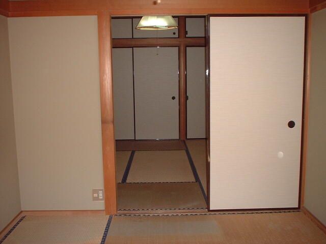 Co-op Arusu 2DK Apartment for Rent in Higashikurume, Tokyo - Thumbnail 2