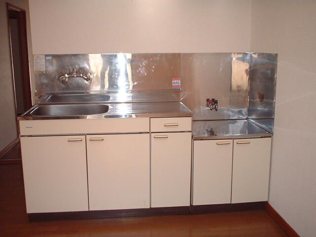 Co-op Arusu 2DK Apartment for Rent in Higashikurume, Tokyo - Thumbnail 4