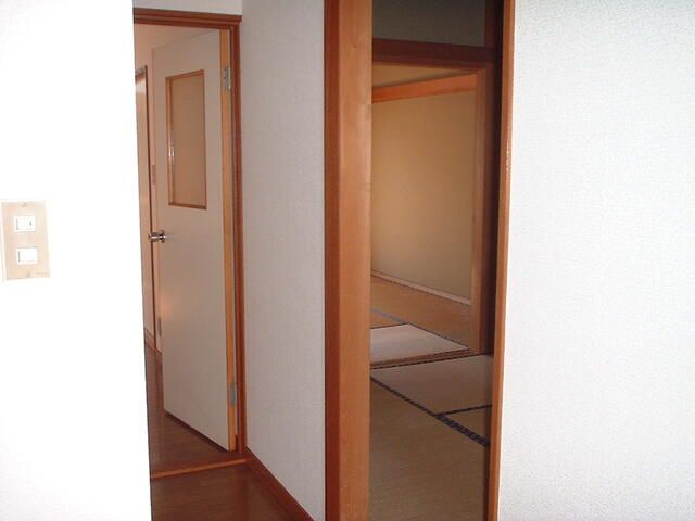 Co-op Arusu 2DK Apartment for Rent in Higashikurume, Tokyo - Thumbnail 3