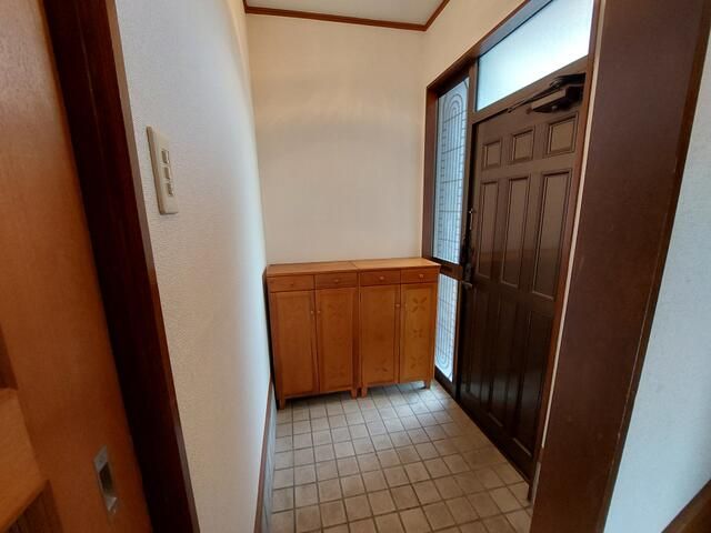 4DK Terrace House for Rent in Yokosuka, Kanagawa - Thumbnail 2