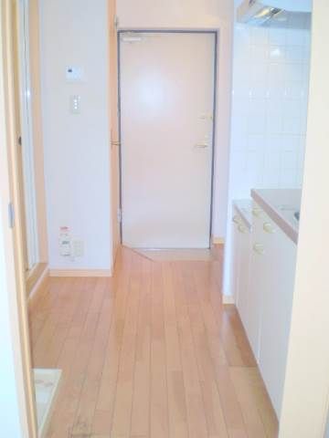 1K Apartment for Rent near North Sakado Station, Saitama - Thumbnail 4