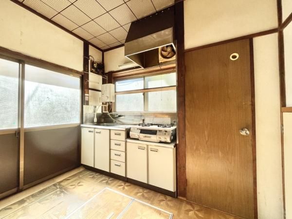 1965 Wooden House in Sumida, Tokyo - 5K Layout Near Higashimukojima Station - Thumbnail 3