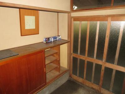 Spacious Traditional House in Moji Ward with Large Land Plot — Image 1, Moji, Fukuoka