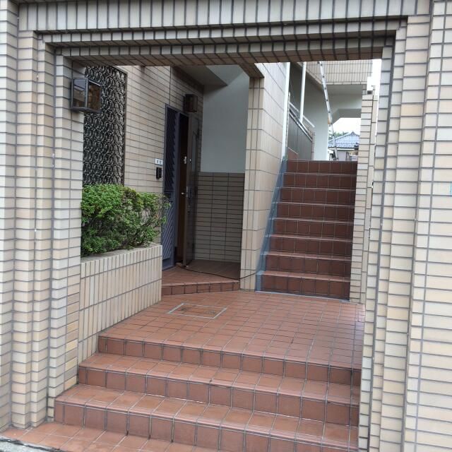2K Apartment for Rent in Meguro-ku, Tokyo - 30 sqm - Thumbnail 3