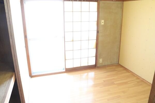2DK Maisonette Apartment for Sale in Fukui City with Free Parking - Thumbnail 3