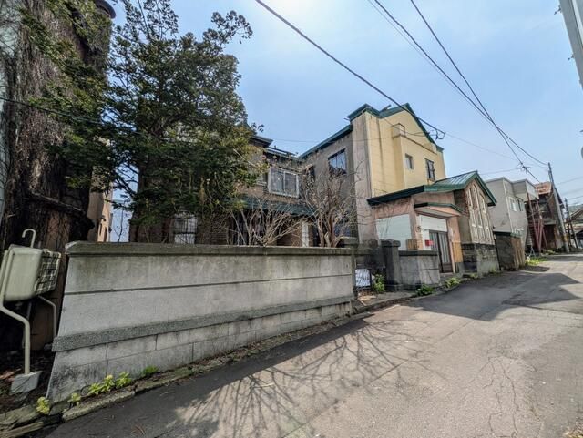 11LDK House for Sale in Otaru, Hokkaido - 509sqm Land - Thumbnail 2