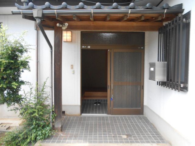 6DK House with Large Garden & 3 Parking Spaces in Yukuhashi, Fukuoka - Thumbnail 4