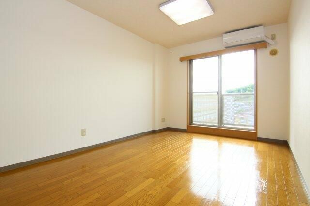 Villa Excelé Hiyoshi 1R Apartment for Rent in Yokohama - Thumbnail 3