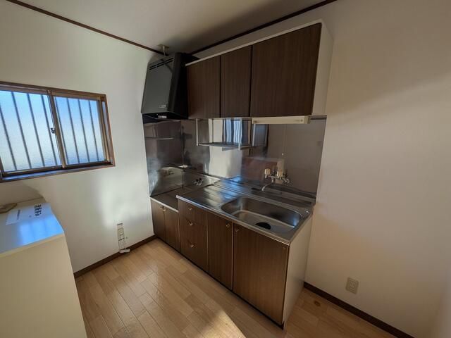 2DK Apartment for Rent in Nirasaki, Yamanashi - 39.74 sqm - Thumbnail 4