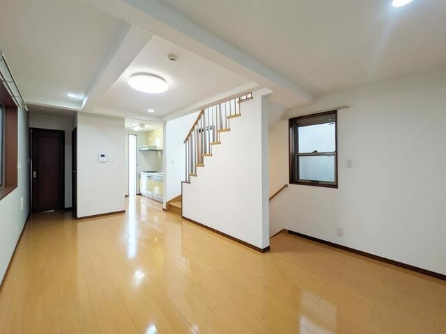2LDK Rental House in Bunkyo-ku, Tokyo | 71.88 sqm - Thumbnail 3