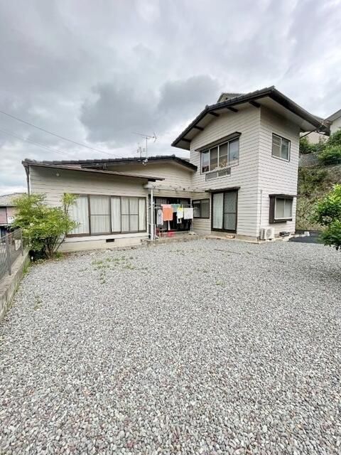 4LDK House in Kitakyushu with 480.64㎡ Land and 2015 Renovations - Thumbnail 2