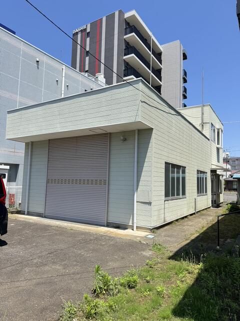 5-Bedroom House with Garden & Parking in Ryugasaki, Ibaraki - Thumbnail 2