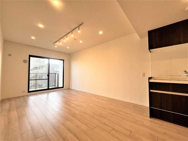 3LDK Apartment for Sale in Urawa-ku, Saitama City, 65.45 sqm - Thumbnail 2