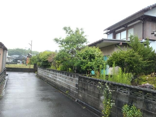 4DK Detached House for Sale in Quiet Usuki, Oita - Image 11