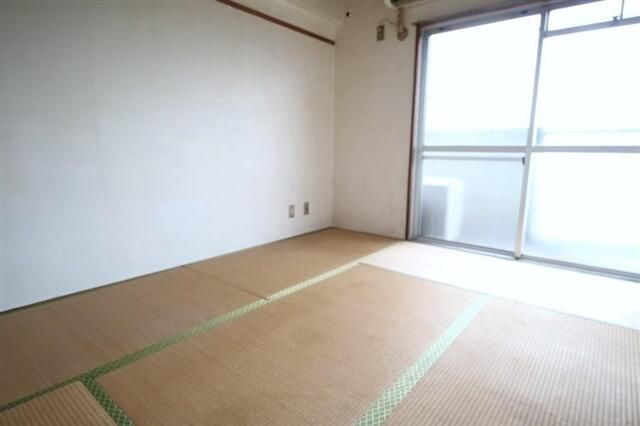 2DK Apartment for Rent in Isumi, Chiba - 41.47m² - Thumbnail 2