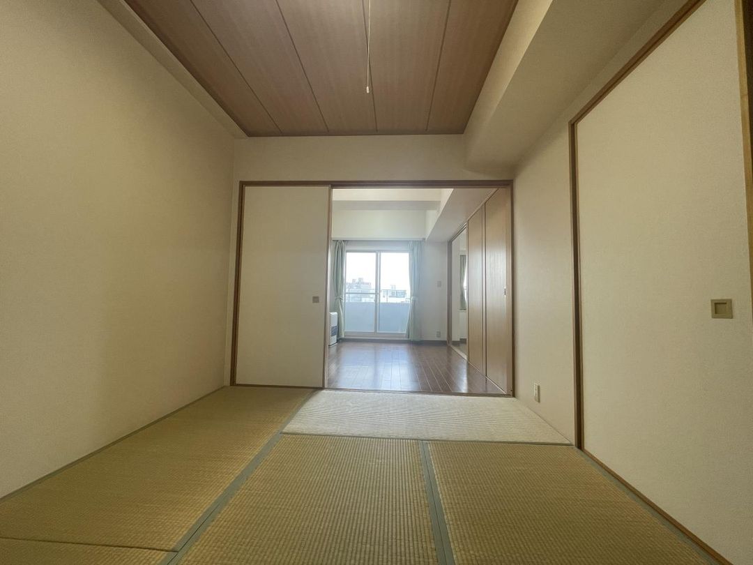 2LDK Apartment for Sale in Nishi Ward, Sapporo, Hokkaido - Thumbnail 2