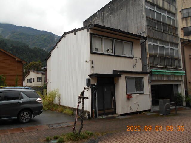 4K Detached House for Sale in Unazuki Onsen, Kurobe, Toyama - Thumbnail 2