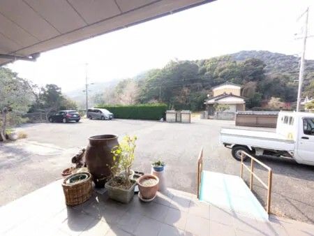 Ryokan-Style Property with Sea Views in Hikari, Yamaguchi - Thumbnail 3