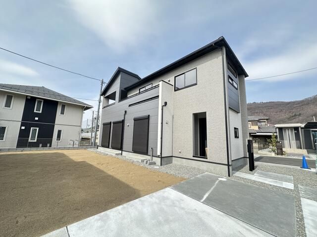New 4LDK House for Sale in Kofu, Yamanashi - 2026 Completion - Thumbnail 2