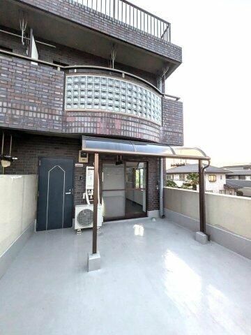 2LDK Apartment for Rent in Sugito, Saitama - 58.62 sqm - Thumbnail 4