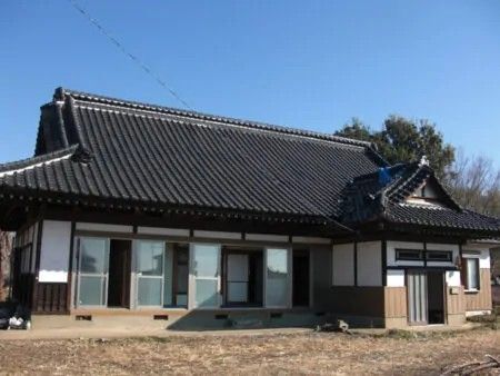 Traditional House with Warehouse for Renovation in Moka, Tochigi - Thumbnail 2