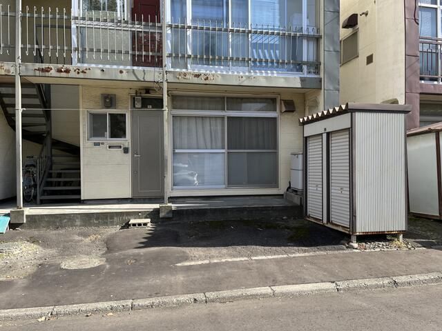 2DK Condominium for Sale in Kita-ku, Sapporo, Hokkaido - Thumbnail 2