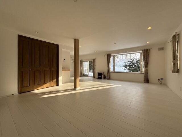 4LDK Detached House for Sale in Minami-ku, Sapporo, Hokkaido - Thumbnail 3