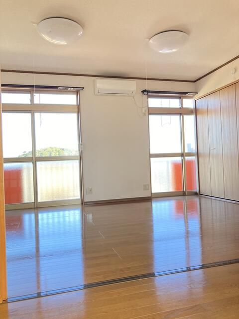 1K Apartment for Rent in Takahagi, Ibaraki - 34.65 sqm - Thumbnail 3