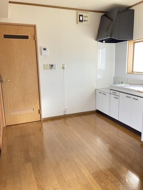 1K Apartment for Rent in Takahagi, Ibaraki - 34.65 sqm - Thumbnail 4