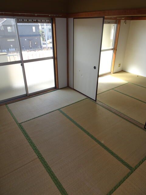 Hatano Heights 2DK Apartment for Rent in Musashimurayama, Tokyo - Thumbnail 4