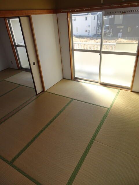 Hatano Heights 2DK Apartment for Rent in Musashimurayama, Tokyo - Thumbnail 2