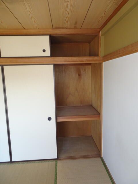 Hatano Heights 2DK Apartment for Rent in Musashimurayama, Tokyo - Thumbnail 3