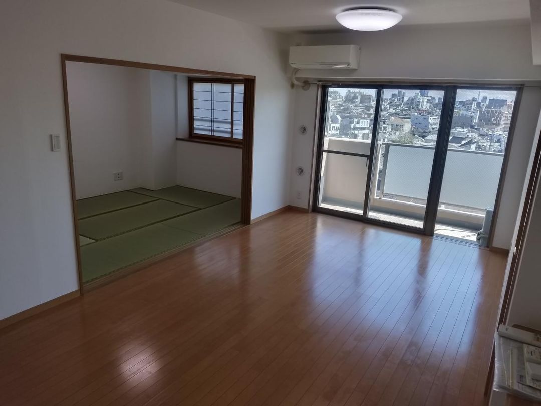 3LDK Apartment for Rent in Koenji, Suginami, Tokyo 71.56m² - Thumbnail 2