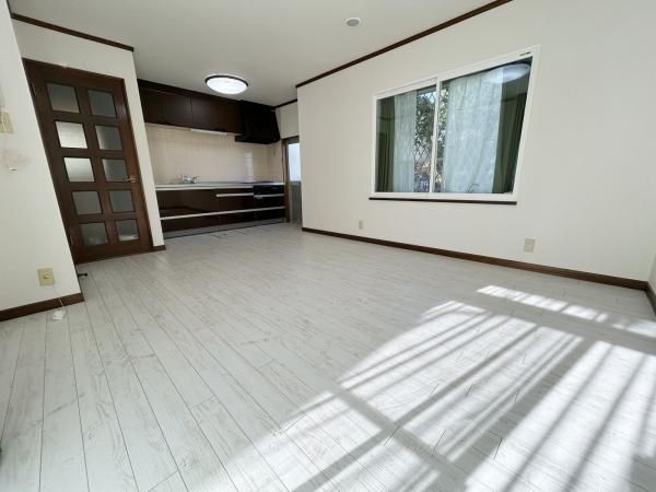 4LDK Detached House for Sale in Higashikurume, Tokyo - Thumbnail 3