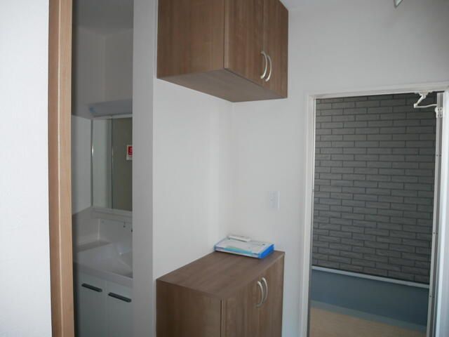 New 1LDK Apartment for Rent in Chuo City, Yamanashi - Thumbnail 3