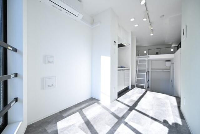 New 2025 Office for Rent in Bunkyo, Tokyo - 22.59 sqm - Thumbnail 3