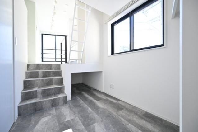 New 2025 Office for Rent in Bunkyo, Tokyo - 22.59 sqm - Thumbnail 4