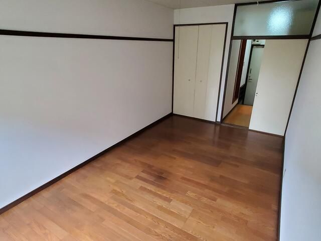 1K Apartment for Rent in Fuchu, Tokyo - Near Fuchu-Hommachi Station - Thumbnail 4