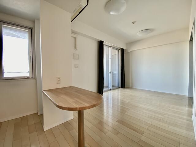 1LDK Apartment for Sale in Shin-Kawasaki, Kawasaki City - Thumbnail 4