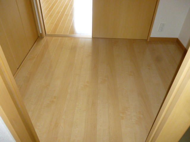 2K Apartment for Rent in Kisarazu, Chiba - 38,000 Yen - Thumbnail 4