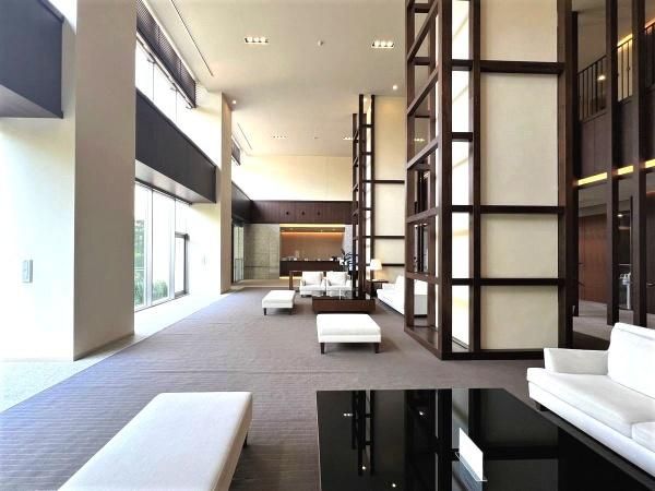 2LDK Apartment in The Parkhouse Nishishinjuku Tower 60, Shinjuku - Thumbnail 3
