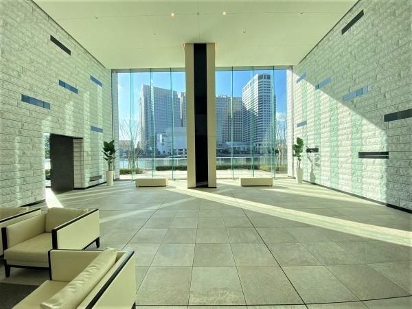 Shinagawa East City Tower 2LDK Apartment for Sale in Tokyo - Thumbnail 4