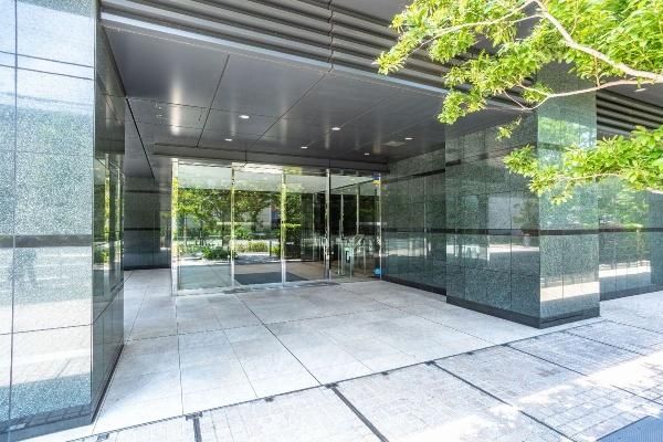 Shinagawa East City Tower 2LDK Apartment for Sale in Tokyo - Thumbnail 2