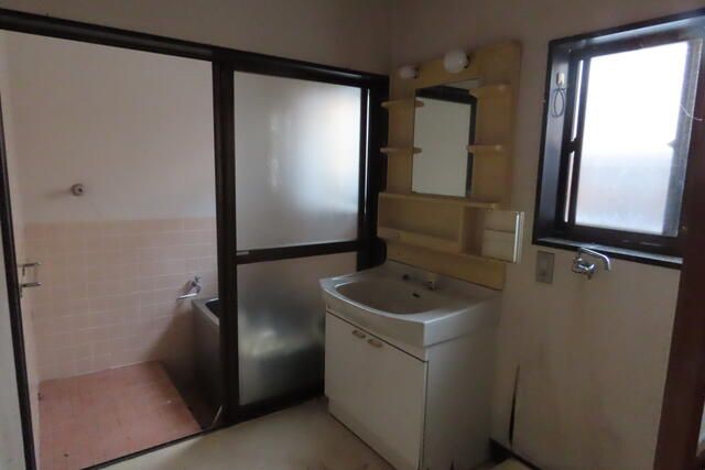 4DK House for Sale in Minakami, Gunma with Mountain Views - Thumbnail 4