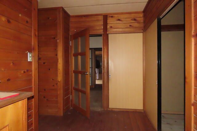 4DK House for Sale in Minakami, Gunma with Mountain Views - Thumbnail 3