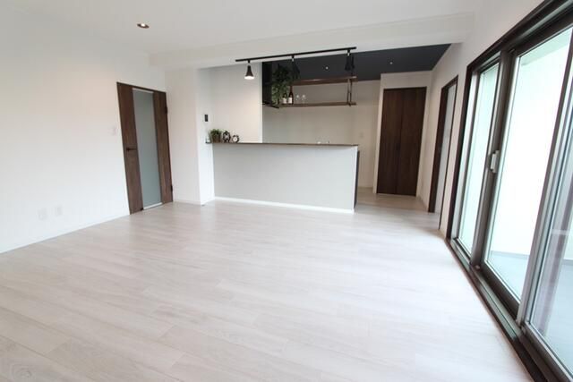 3LDK Apartment for Sale in Asahi-ku, Yokohama, Kanagawa - Thumbnail 2