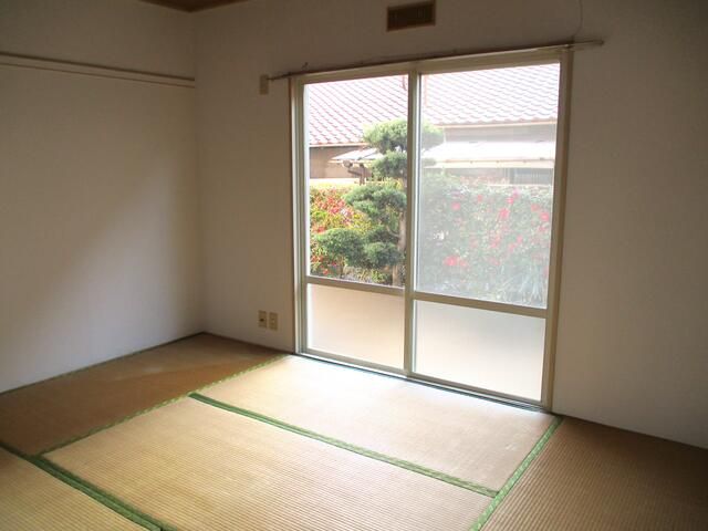 3DK Apartment for Rent in Ichihara, Chiba - 47.77 sqm - Thumbnail 2
