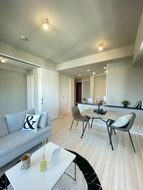 2LDK Apartment for Sale in Yushima, Bunkyo, Tokyo - Thumbnail 4